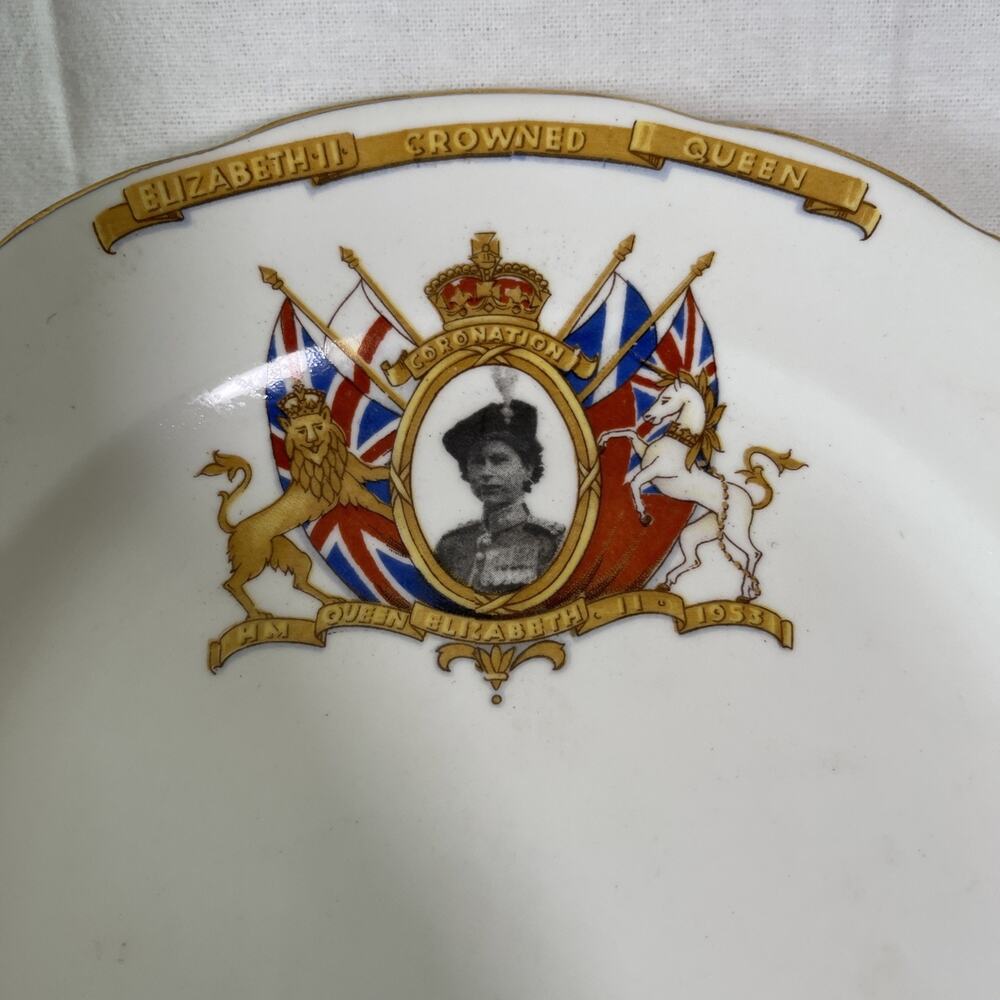 QUEEN ELIZABETH II June 2nd 1953 Coronation Plate Radfords Bone China - Picture 2 of 5